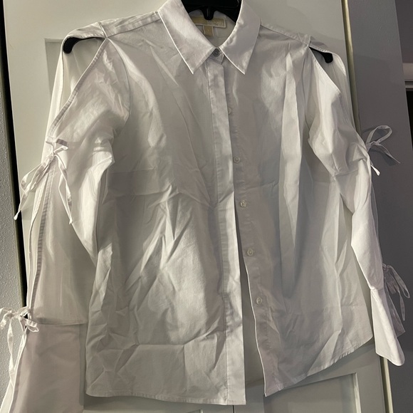 MICHAEL Michael Kors Tops - Peekaboo sleeves women's button up casual or dressy!